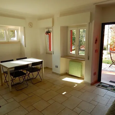 S104 Nuovo Bilocale Con Giardino